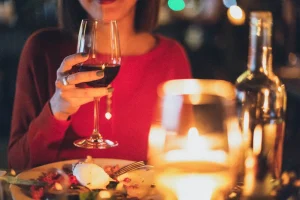 co jeść przed piciem alkoholu, żeby się nie upić